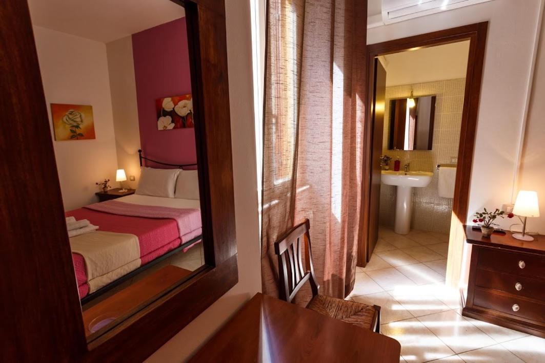 Onlyrooms Каляри Екстериор снимка